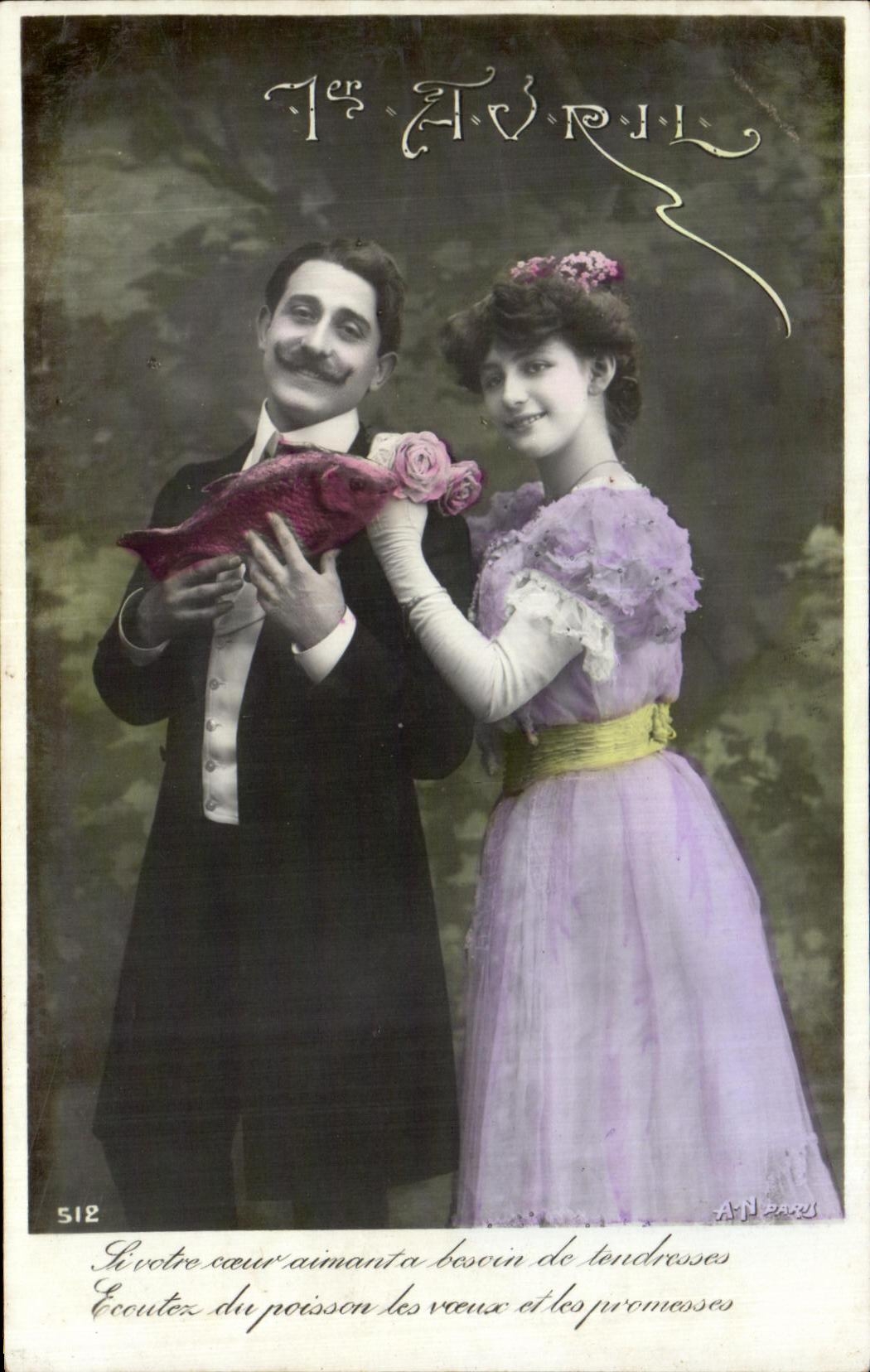 CPA Fantaisie Femme 1er Avril Poisson 