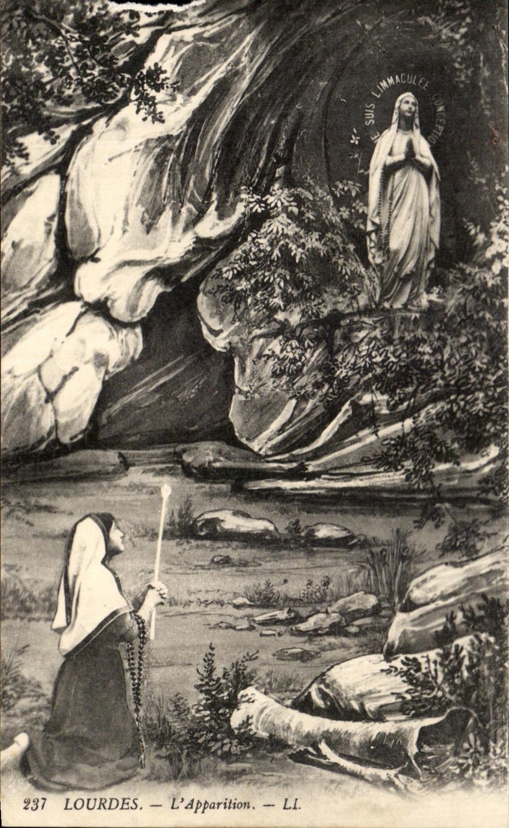 CPA Lourdes L'Apparition