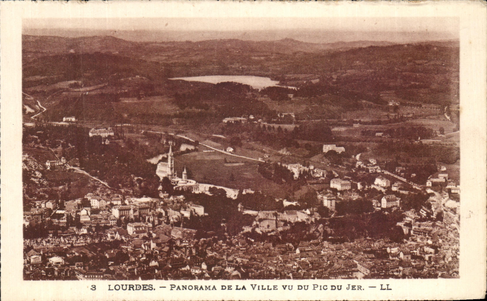 CPA Lourdes Panorama De la Ville Vu Du pic Du Jer