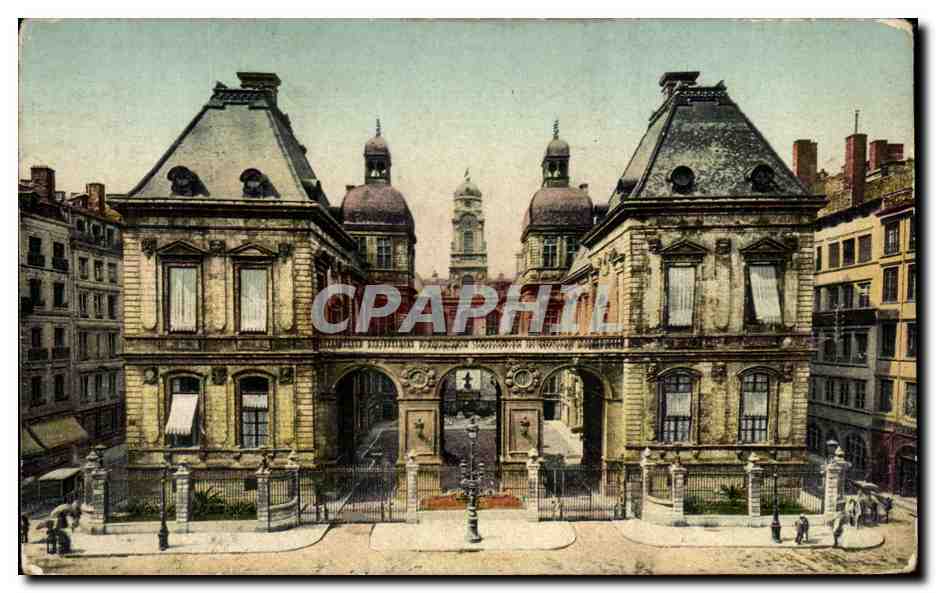 CPA Lyon Facade De L'hotel De Ville Place De La Comedie