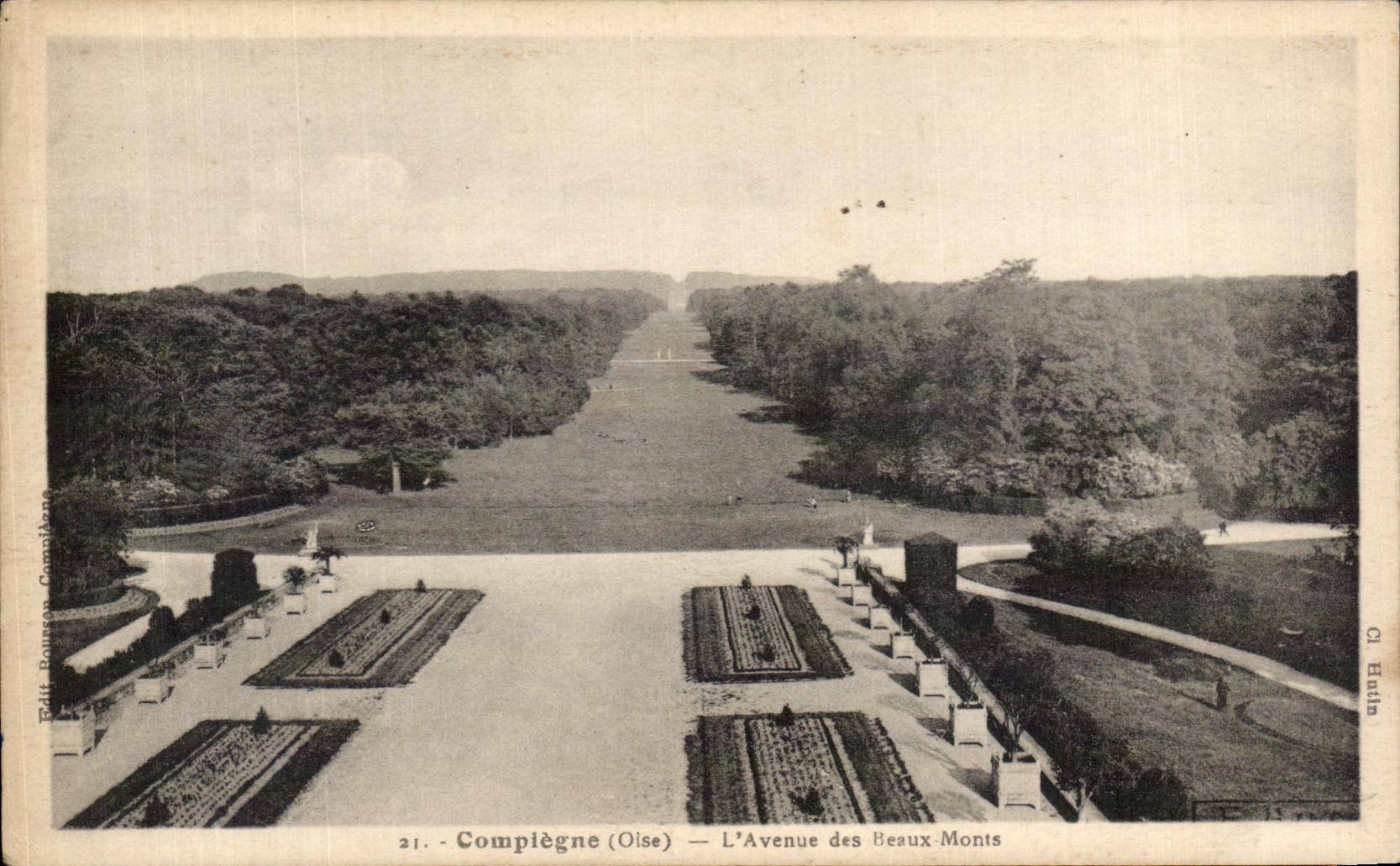 CPA Compiegne L'avenue Des Beaux Monts