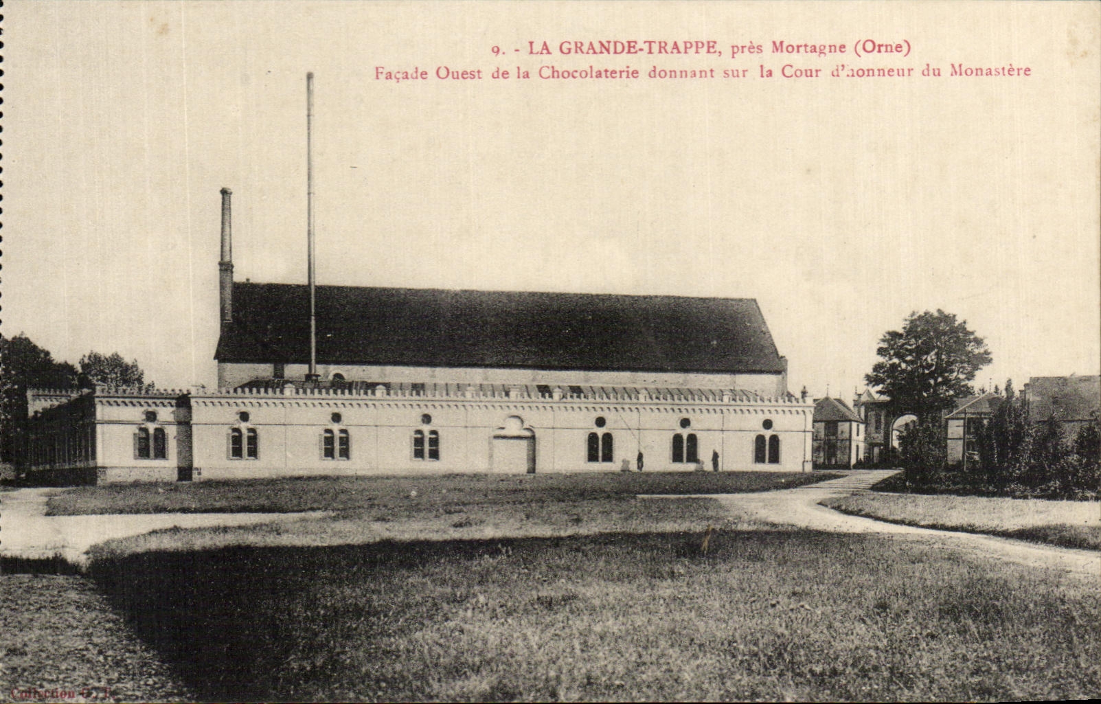 La Grande-Trappe, près Mortagne (Orne) — Façade Ouest de la Chocolaterie donnant sur la Cour d'honneur du Monastère — Collection 22.1