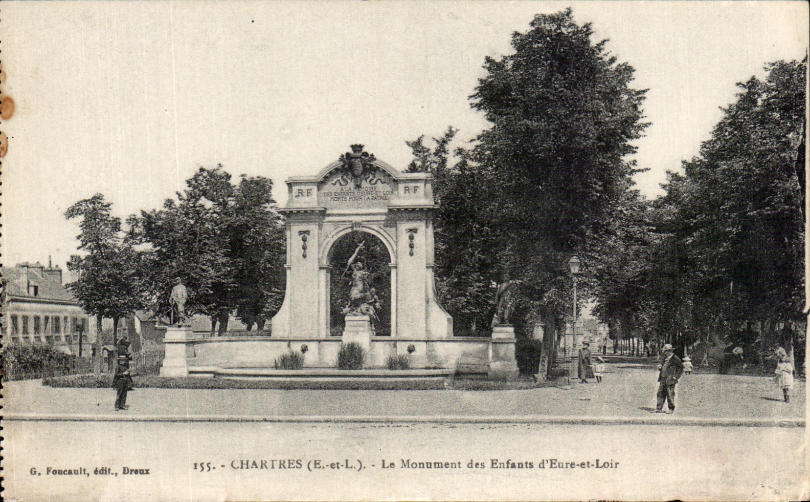 CPA Chartres Le Monument Des Enfants