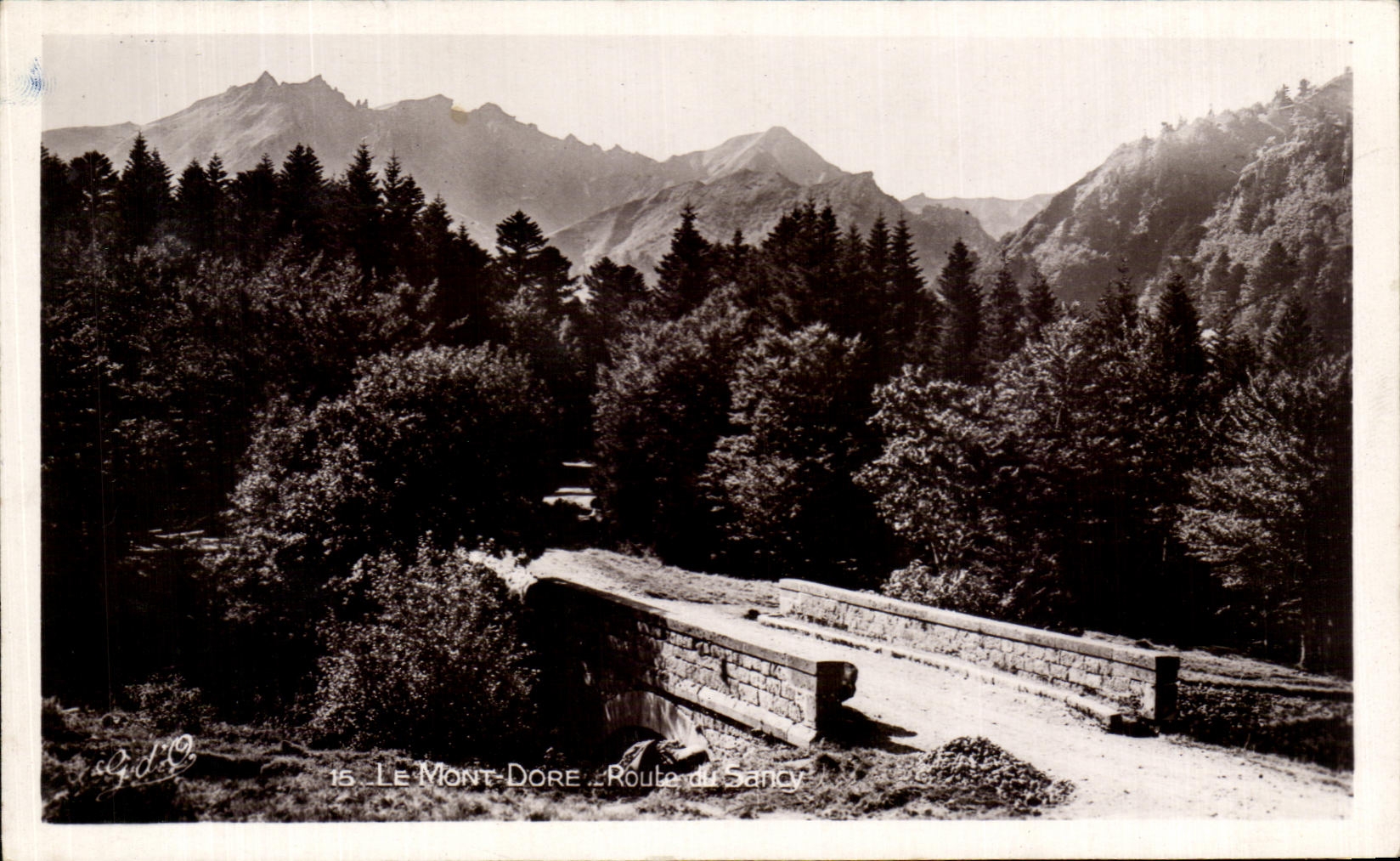 Le Mont-Dore — Route du Sancy — éditeur G.D.C. n°15