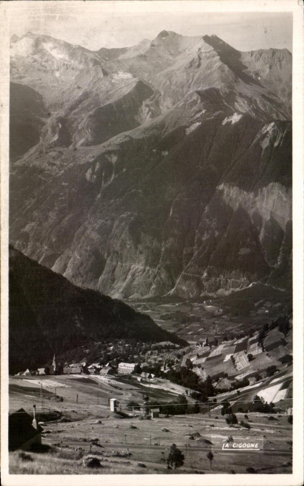 Huez (alt. 1496 m.) — La Route de Villar Notre-Dame et le Grand Rochail — Edition « La Cigogne »