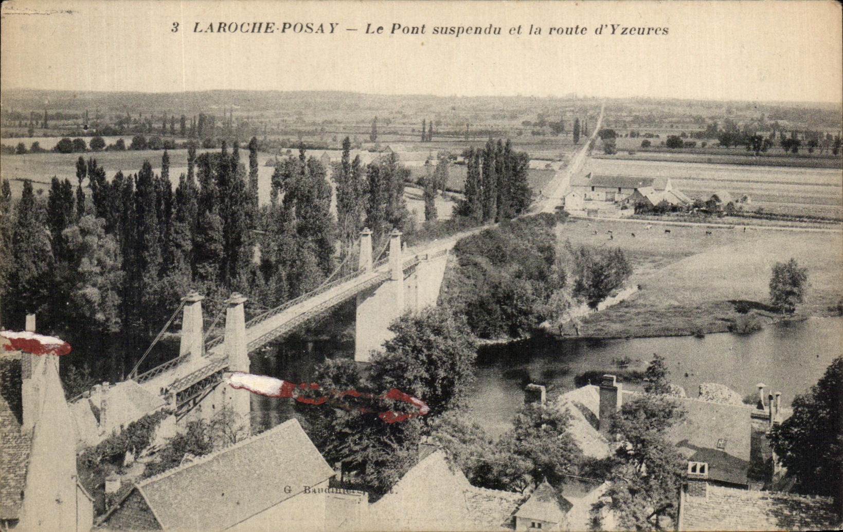 CPA Laroche Posay Le Pont suspendu et la route d'Yzeures
