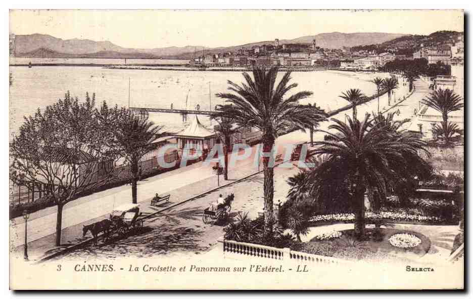 CPA Cannes La Croisette Et Panorama Sur L'Esterel