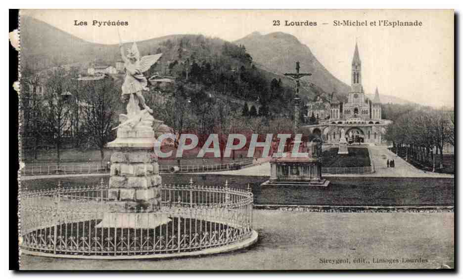 CPA Les Pyrenees Lourdes St Michel Et L'Esplanade