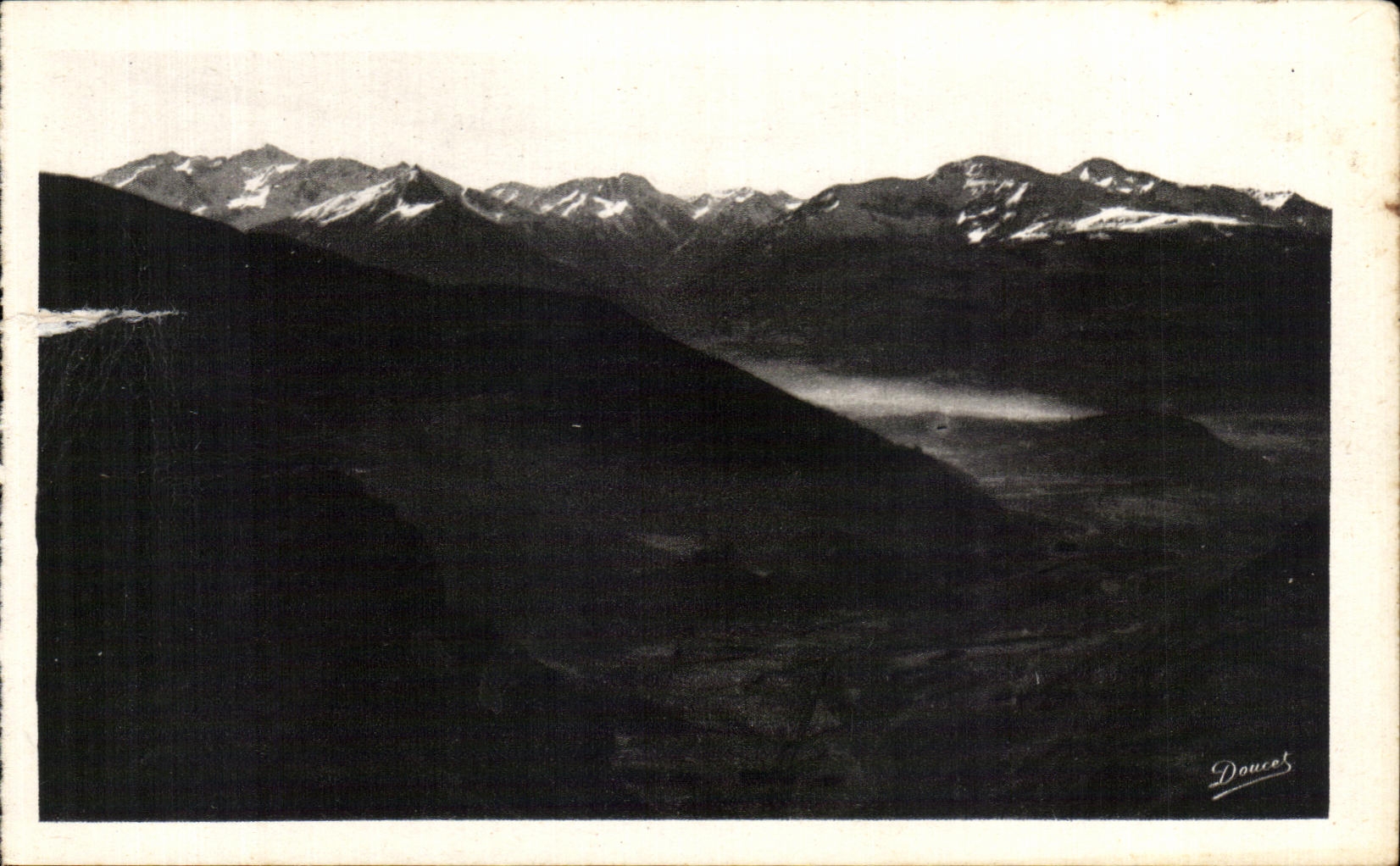 CPA Lourdes La Valle D'argeles et La Chaine des pyrenees Vues Du Pic Du Jer