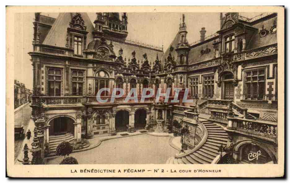 CPA La Benedictine a Fecamp La Cour D'honneur