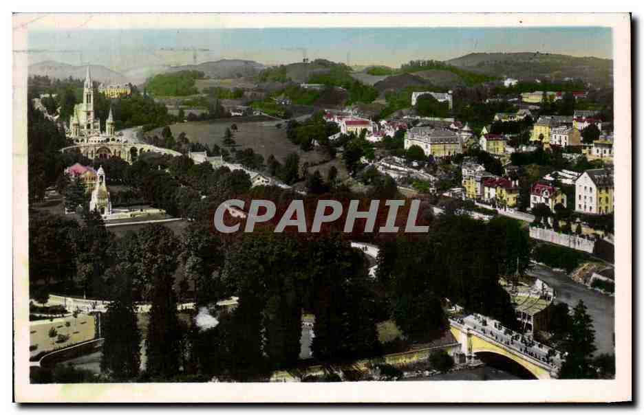CPA Lourdes La Basilique et le Pont St Michel