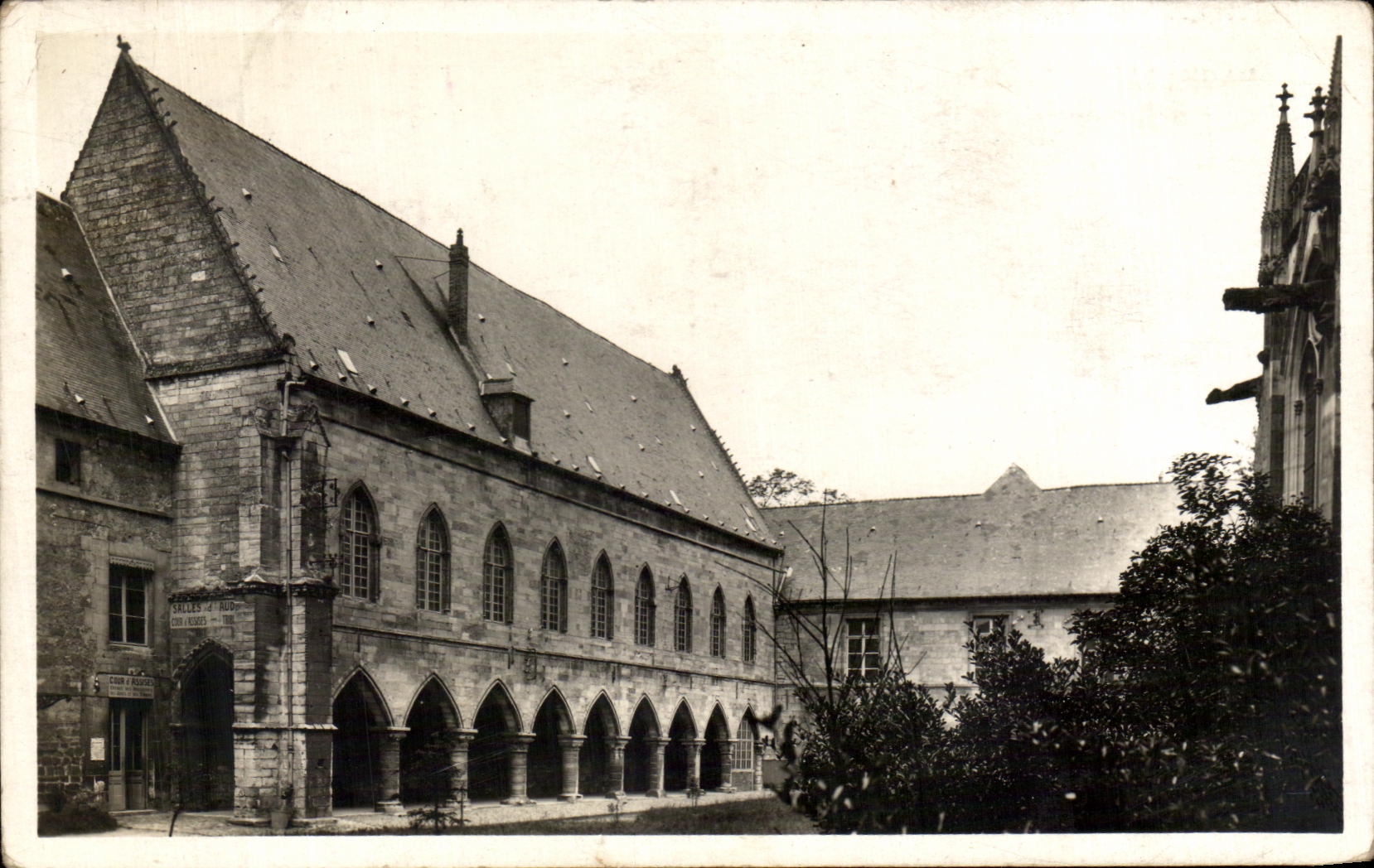 CPA Laon Pittoresque Ancien Eveche
