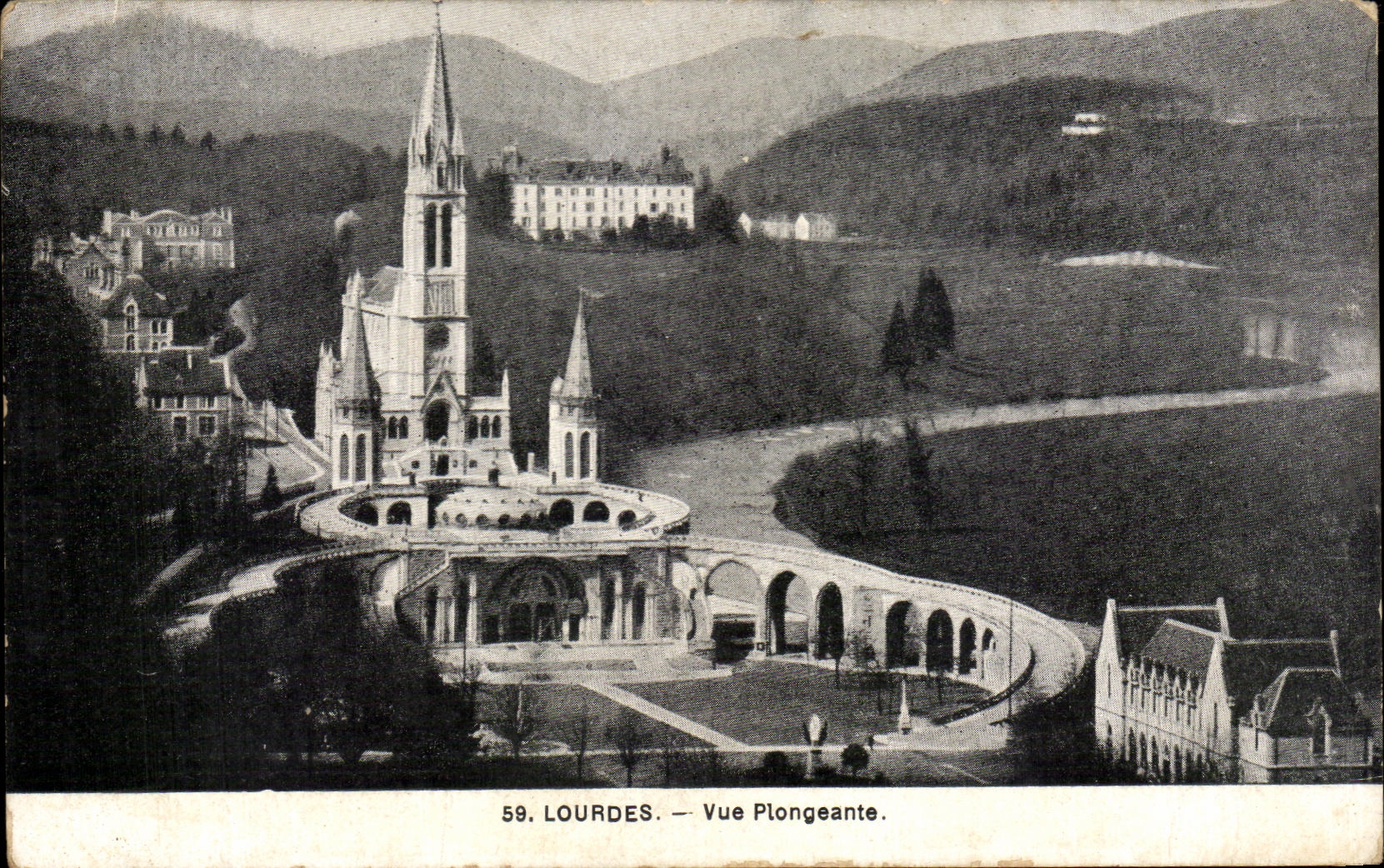 CPA Lourdes Vue Plongeante