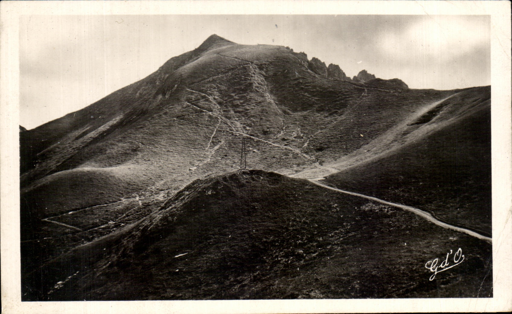 La Bourboule — Vue du Pic de Sancy — G.d'O. Photo-Ed. G. d'O. Ollier