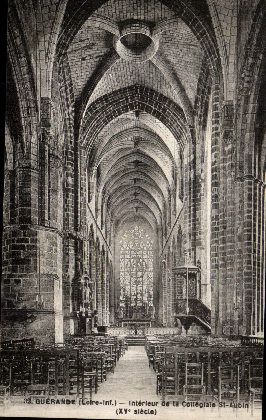 CPA Guerande Interieur de la collegiale St Aubin 
