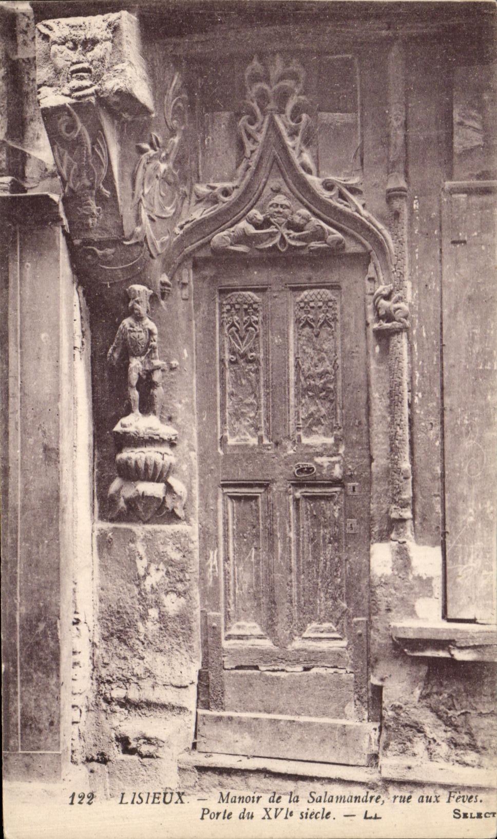 CPA Lisieux Manoir de la Salamandre rue aux Feves Porte du 16eme 