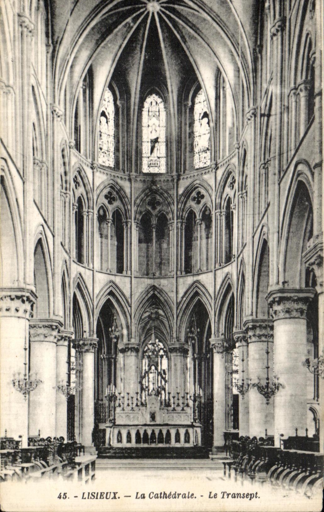 Lisieux — La Cathédrale — Le Transept