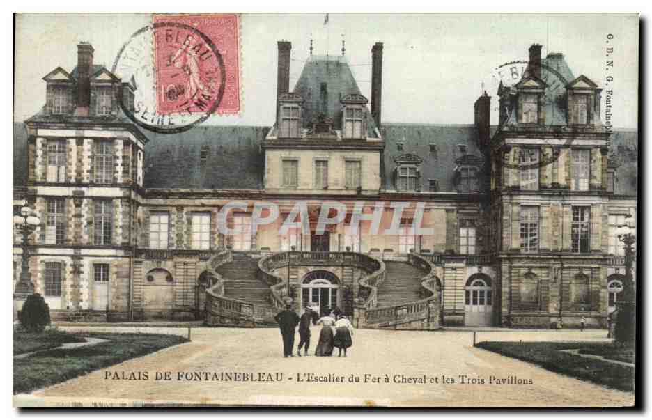 Schloss Fontainebleau — Die Eisenpferdestiege und die drei Pavillons — G. D. N. G. Fontiphil