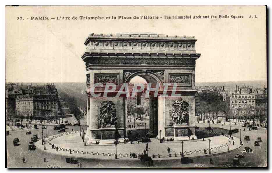 CPA Paris l'Arc de Trtomphe et la Place de L'Etolile