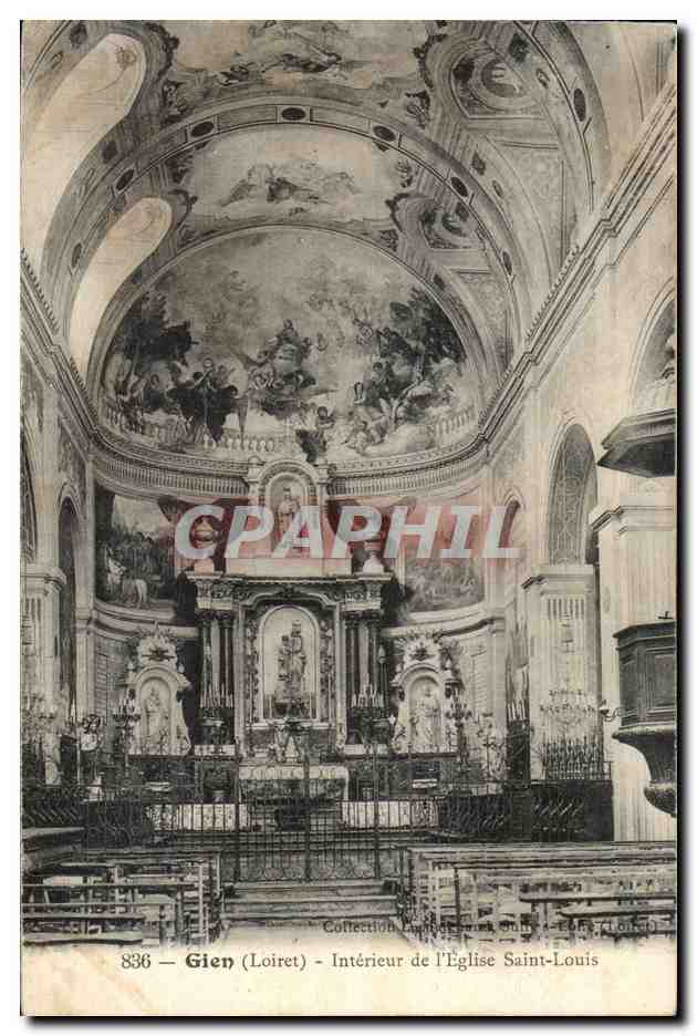 CPA Gien Interieur de l'Eglise Saint Louis