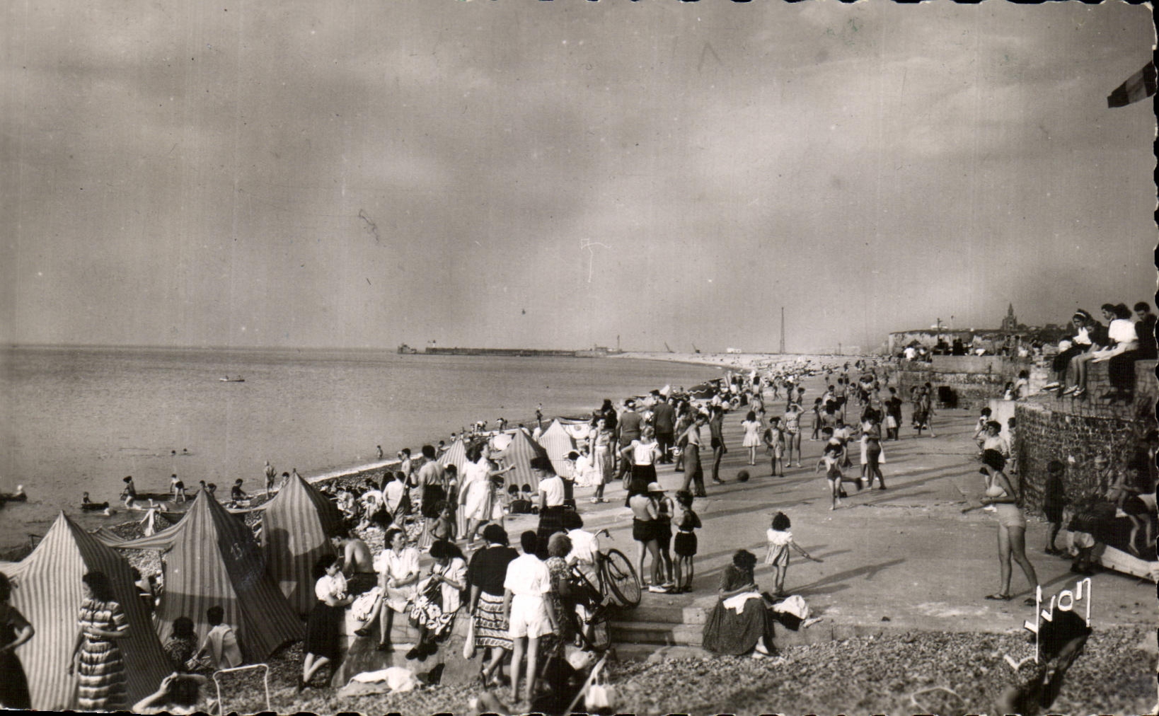 CPA Dieppe La Plage 