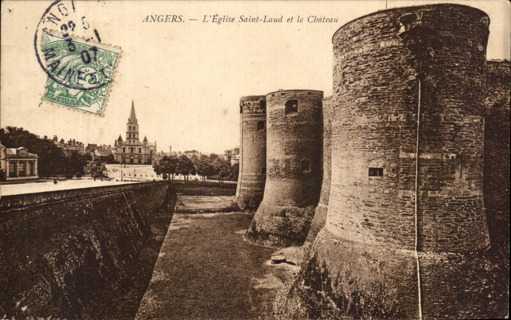 CPA Angers L'Eglise Saint Laud Et Le Chateau