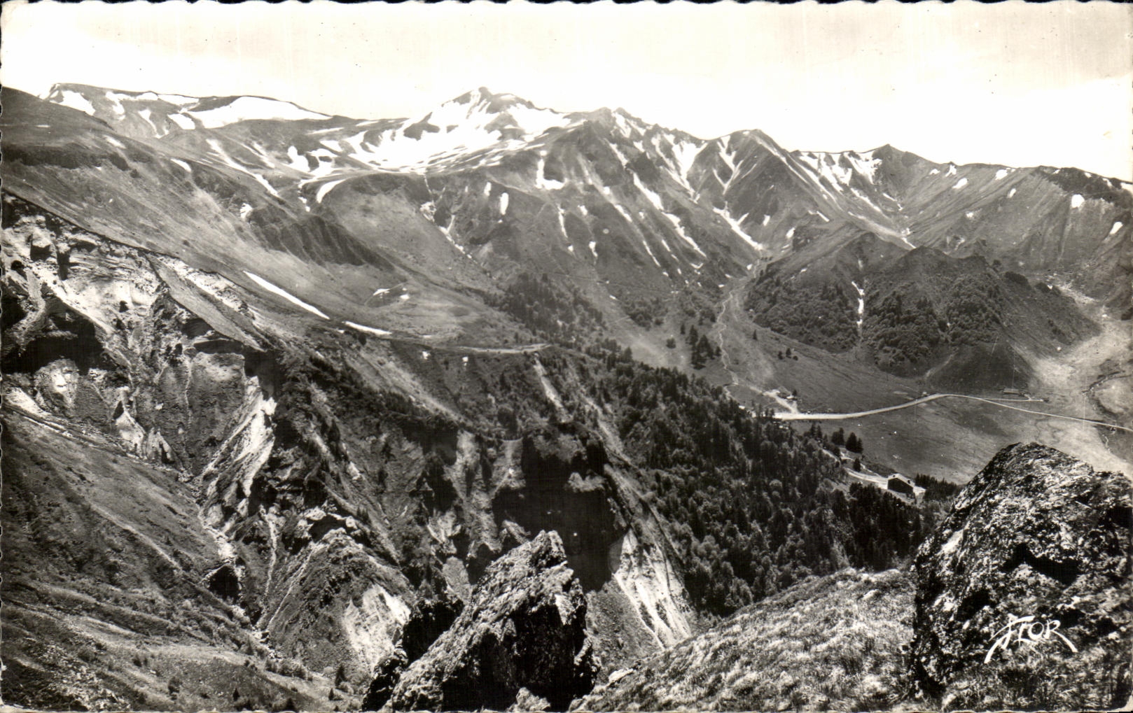 Les Monts du Sancy — pittoreske Auvergne — Éditions Artistiques Marcel Carrère