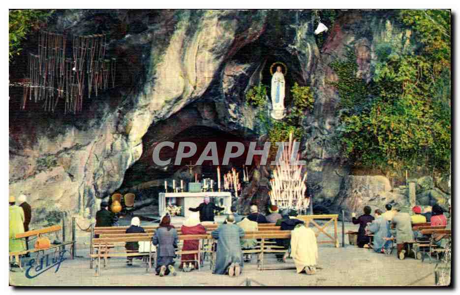 CPM Lourdes La Grotte Miraculeuse 