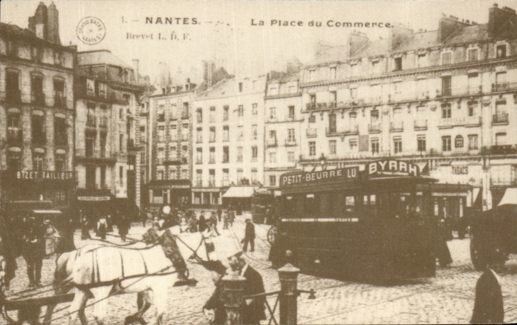 REPRO Nantes La Place du Commerce Byrrh