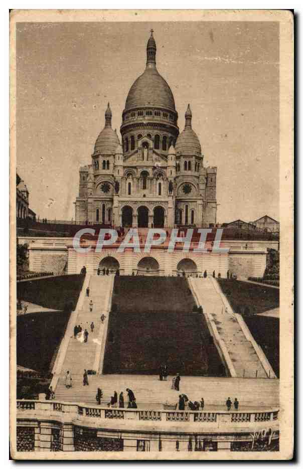 CPA Paris En Flanant Le Sacre Coeur de Montmartre et l'Escalier Monumental