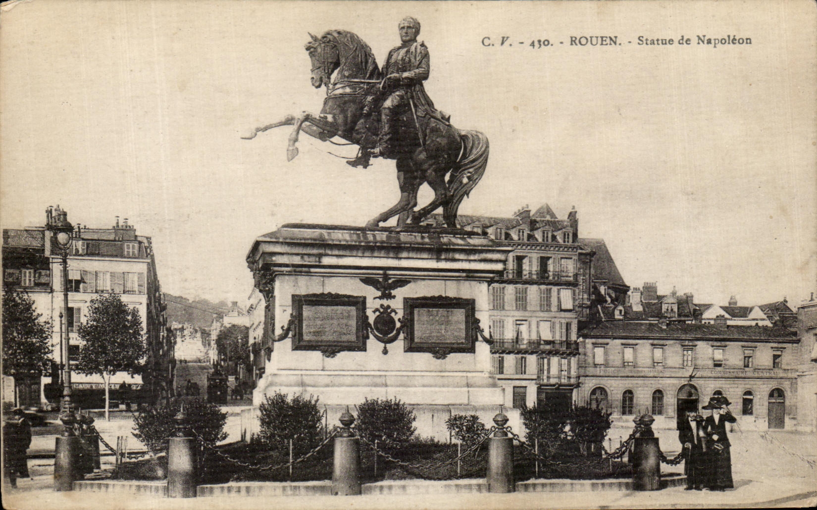CPA Rouen Statue de Napoleon 1er