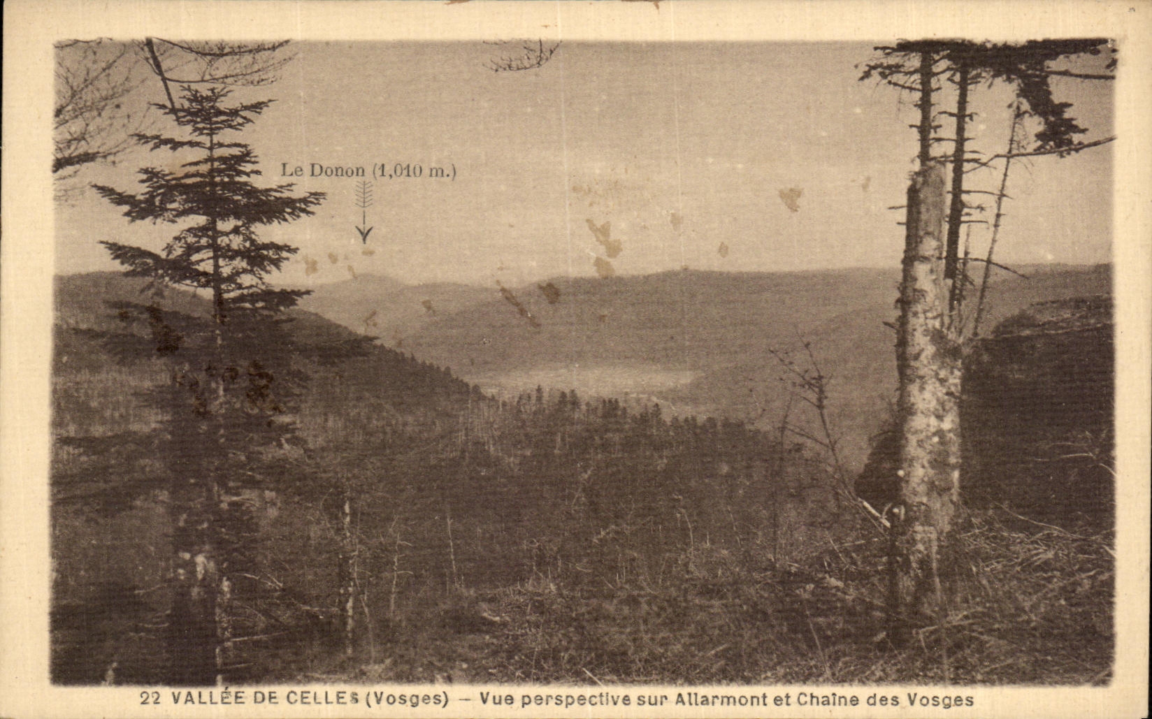 Vallée de Celles (Vosges) — Vue perspective sur Allarmont et Chaîne des Vosges — Éd. C. Aubry, Pilly-sur-Plaine