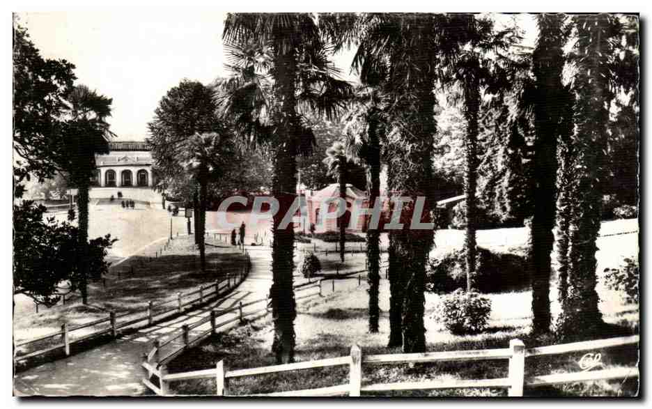 La Palmeraie et la Gare — Pau — Réal-Photo