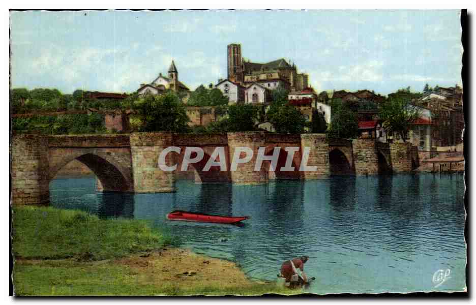 CPA Limoges Le pont St Etienne et la Cathedrale