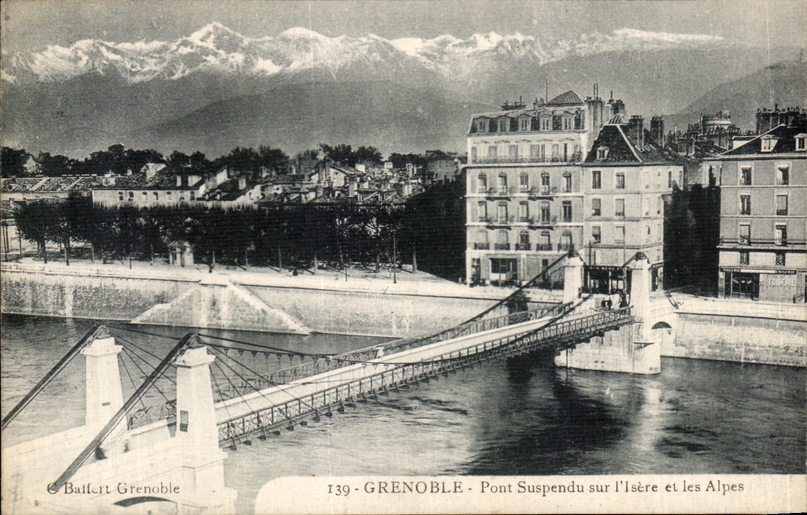 Grenoble — Pont suspendu sur l'Isère et les Alpes — Balfert Grenoble n°139