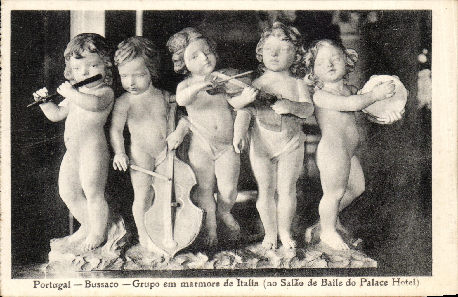 CPA Portugal Bussaco Grupo em marmore de Italia Violon Flute Violoncelle Tambour