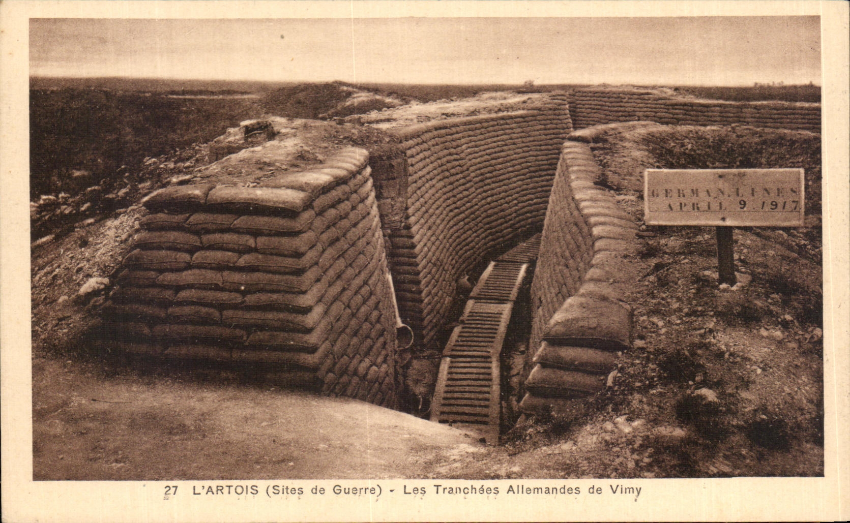CPA L'Artois Les Tranchees Allemandes de Vimy Militaria 