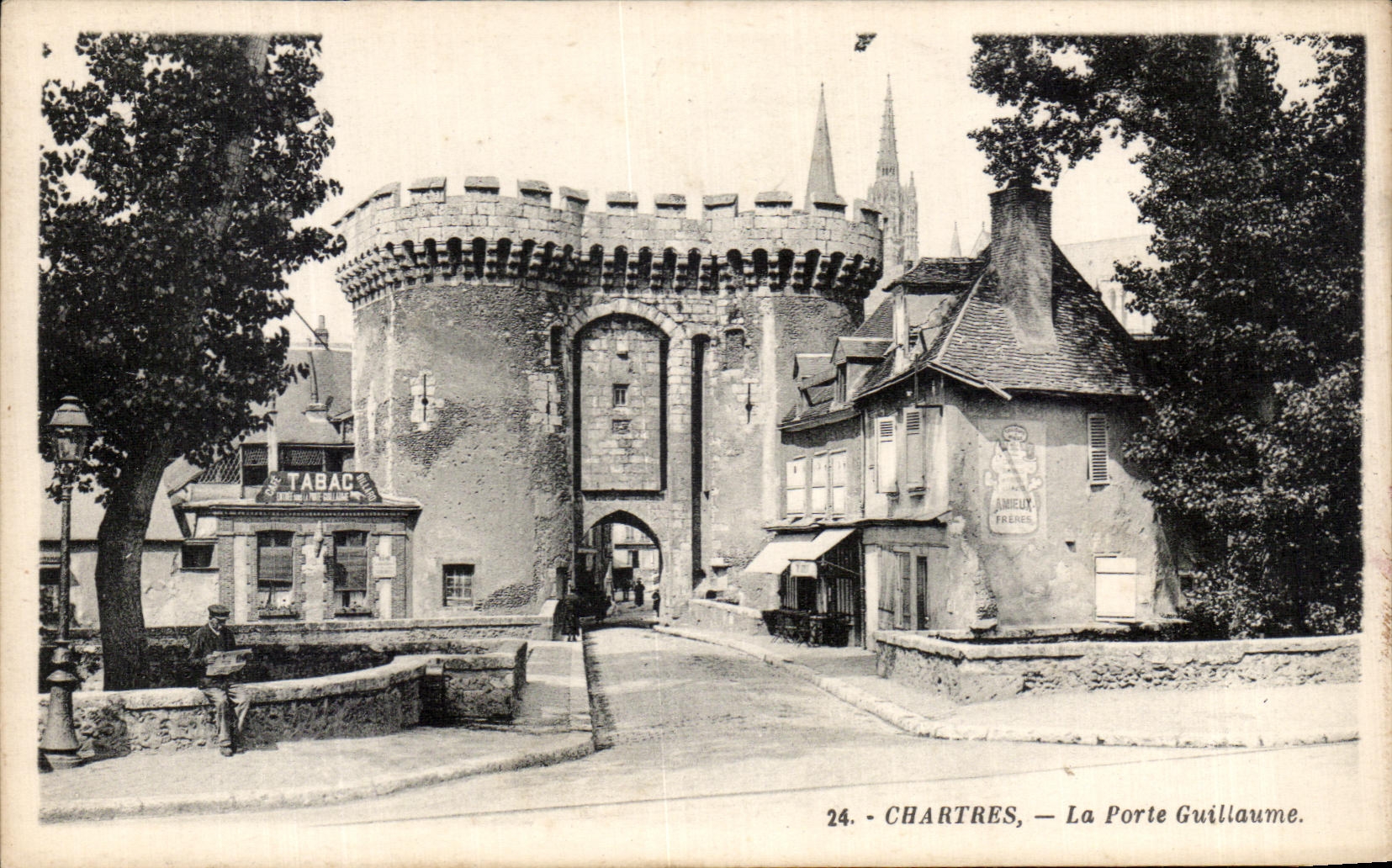 Chartres — La Porte Guillaume — Amély Frères