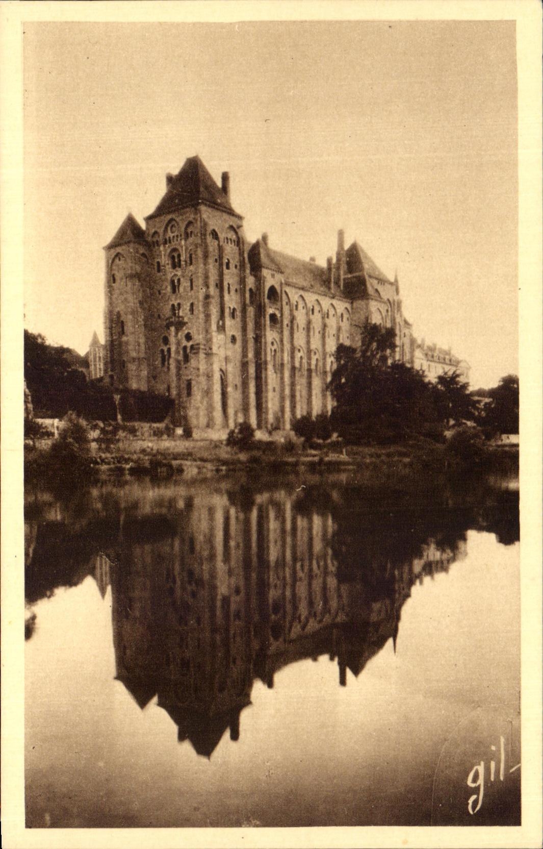 CPA Solesmes Dans Le Calme Du Soir