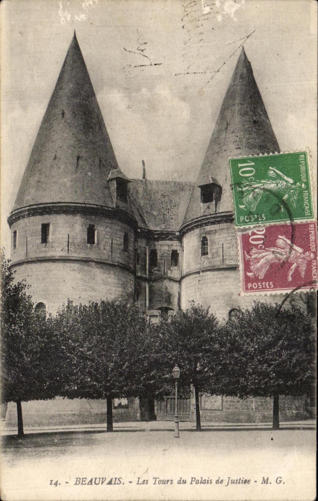 Beauvais — Les Tours du Palais de Justice — M. G.