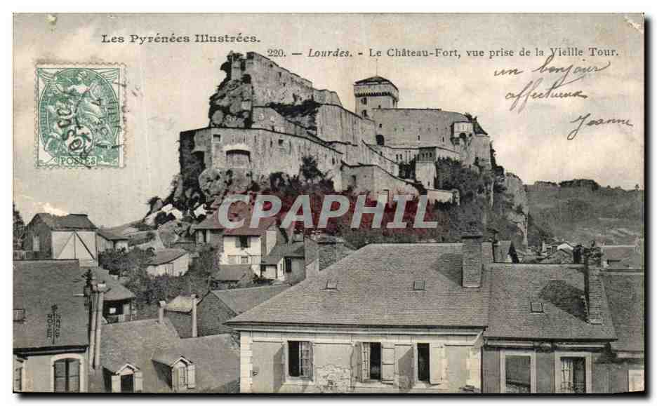 CPA Les Pyrenees Illustrees Lourdes Le Chateau Fort vue prise de la Vieille Tour