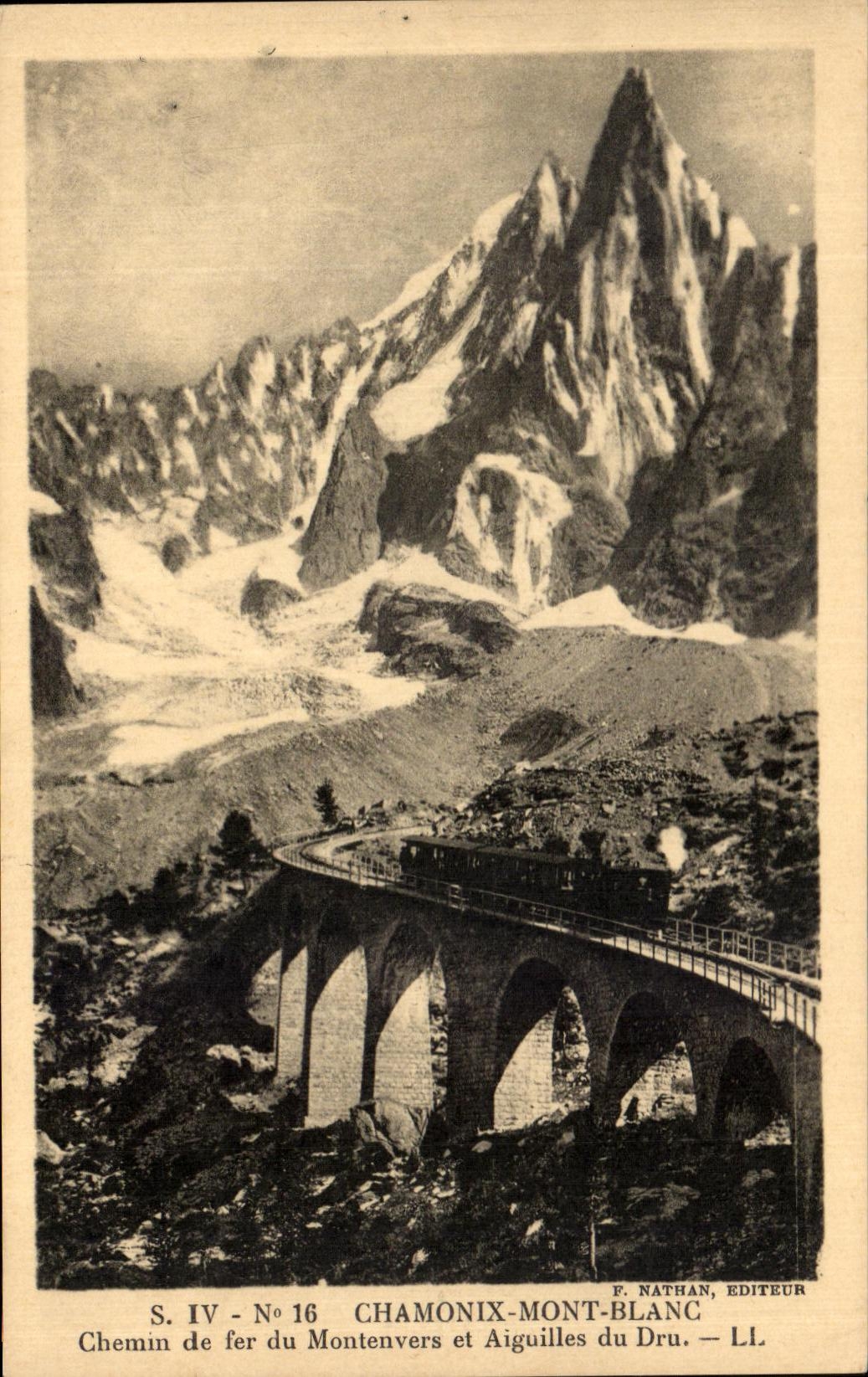CPA Chamonix Mont Blanc Chemin de fer du Montenvers et Aiguilles