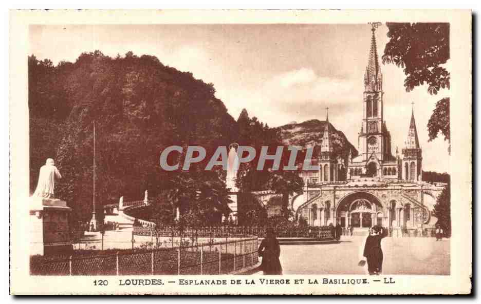CPA Lourdes Esplanade De La Vierge Et la Basilique