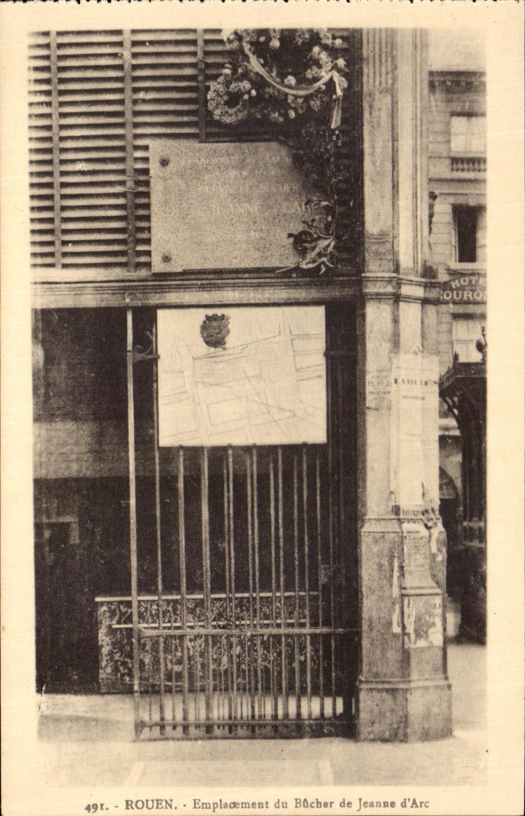 CPA Rouen Emplacement du Bucher de Jeanne d'Arc