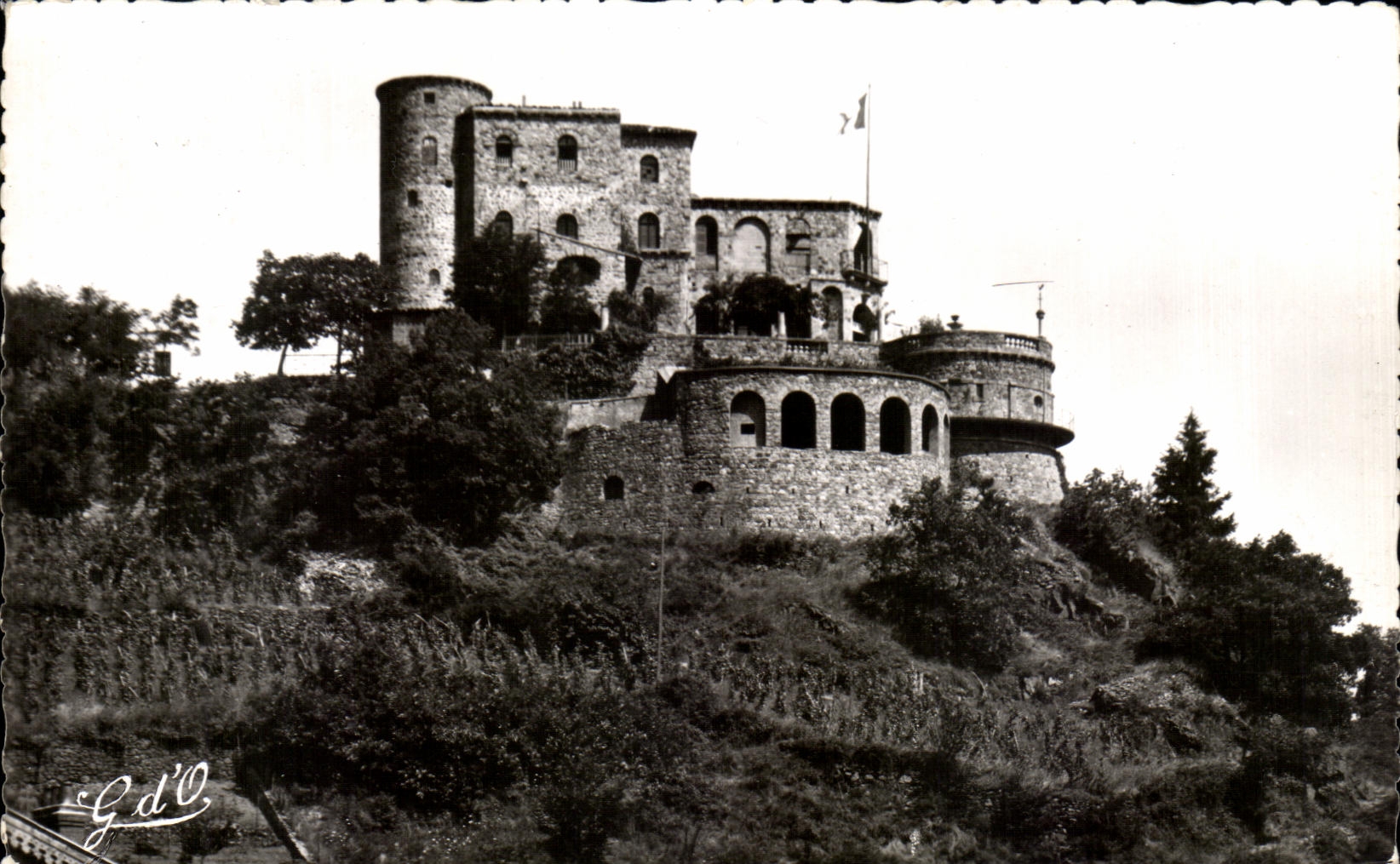 CPA L'Auvergne Royat Le paradis dominant la Vallee des Thermes
