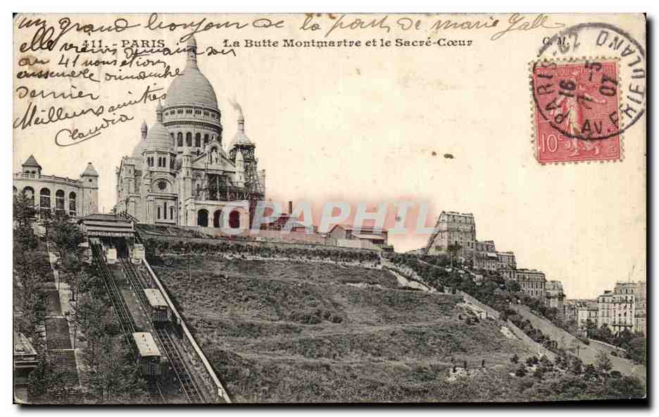 CPA Paris La Butte Montmartre et le Sacre Coeur