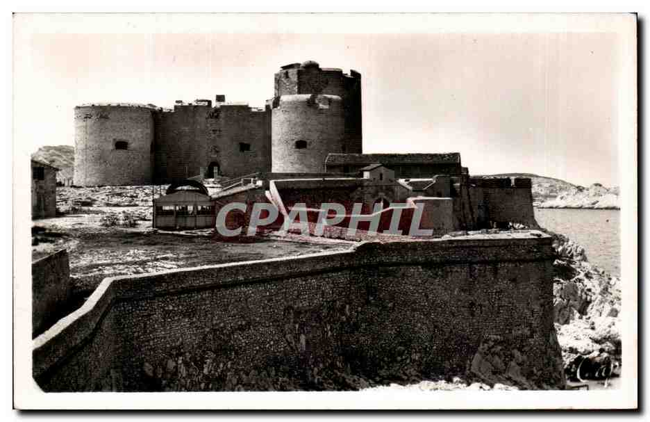 CPA Marseille Le donjon Et Les Remparts
