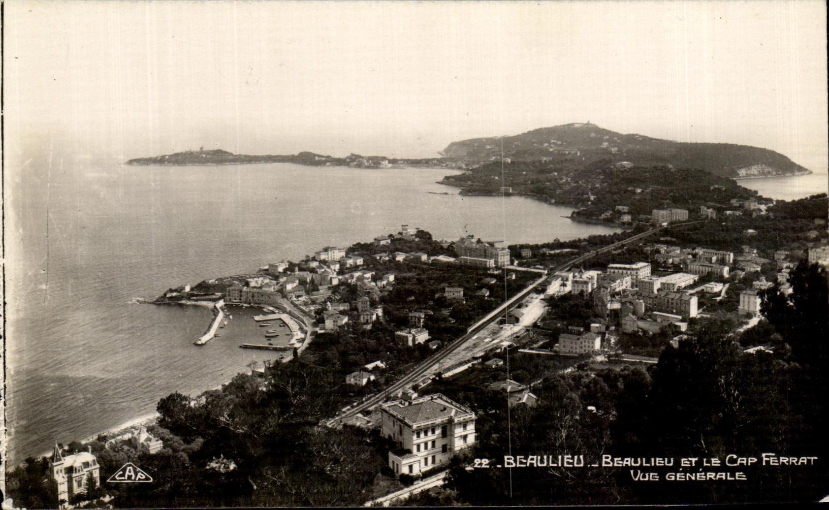 CPA Beaulieu Et Le Cap Ferrat Vue Generale