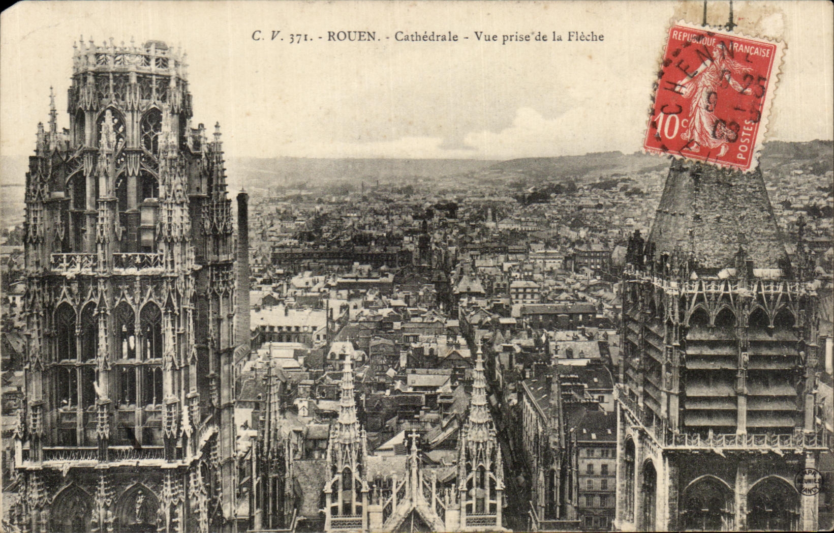 CPA Rouen Cathedrale Vue Prise De La Fleche
