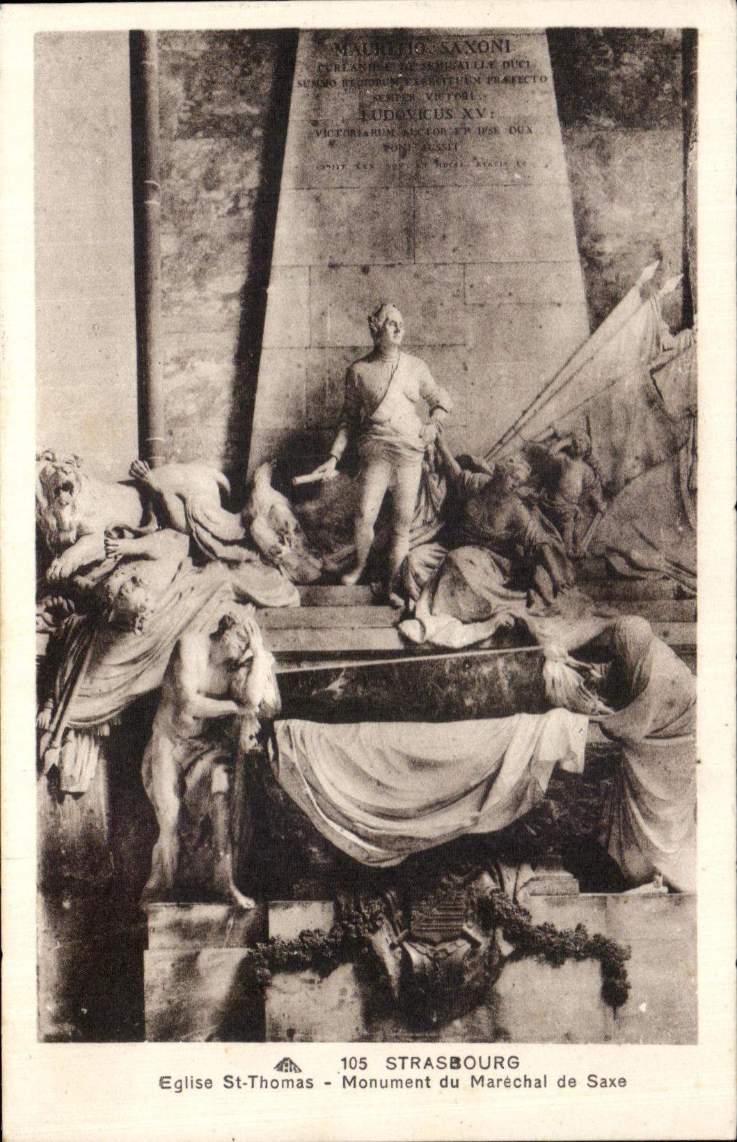 CPA Strasbourg Eglise St thomas Monument du Marechal de Saxe